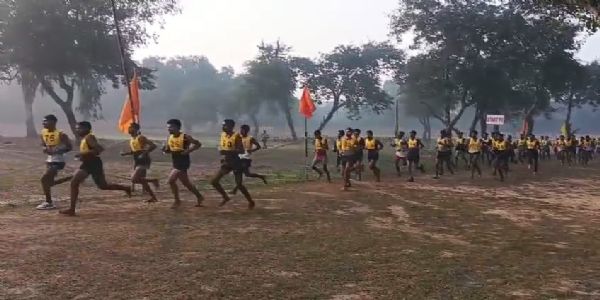 वाराणसी : अग्निवीर भर्ती रैली में गोरखपुर के अभ्यर्थियों ने दिखाया दम, दौड़ में 661 हुए पास