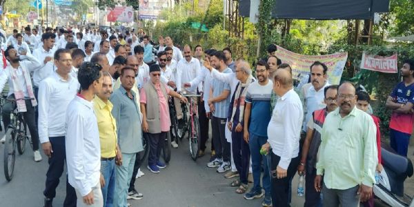 छिंदवाड़ाः अमृत 2.0 योजना के अंतर्गत वार्ड 45 में डिस्ट्रीब्यूशन पाइप लाइन कार्य का शुभारंभ