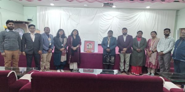 पटेल बीएड कॉलेज में इंदिरा गांधी को दी गई श्रद्धांजलि