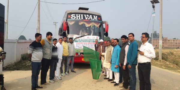 औरैया के 56 किसानों का दल जबलपुर कृषि प्रशिक्षण के लिए रवाना