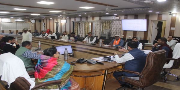 1200 से अधिक मतदाताओं वाले मतदेय स्थलों का विभाजन,बढ़कर 1300 हुए मतदेय स्थल