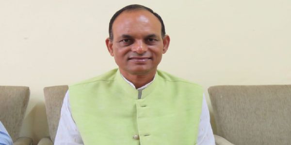 नेपाल में मधेश प्रदेश के विधानसभा अध्यक्ष रामचंद्र मंडल को पद से हटाया गया