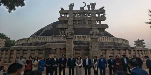 मप्र प्रवास पर आए आसियान देशों के प्रतिनिधियों ने यूनेस्को विश्व धरोहर स्थल सांची का किया भ्रमण