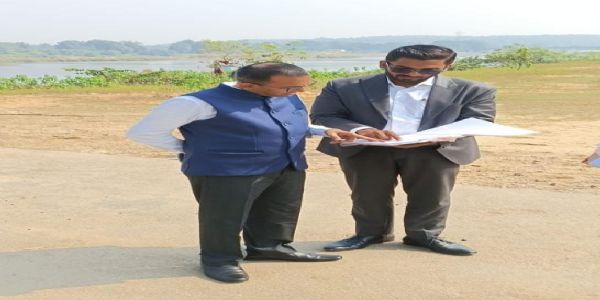 कोरबा : झोराघाट में विकसित होगा आधुनिक इको-टूरिज्म सेंटर, कलेक्टर और डीएफओ ने किया स्थल निरीक्षण