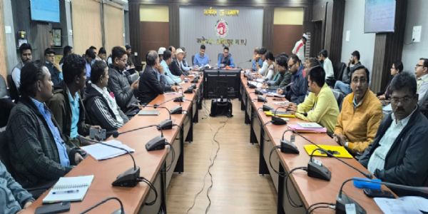 अनूपपुर: शासन द्वारा निर्धारित खनिज राजस्व लक्ष्य के अनुरूप राजस्व प्राप्ति कार्यों में प्राथमिकता लाई जाए-कलेक्टर