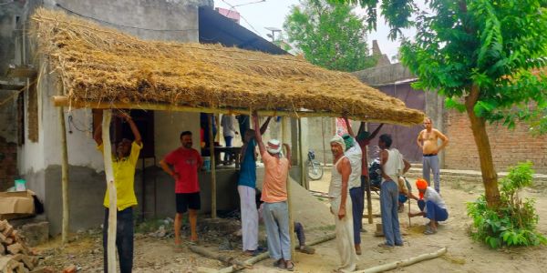 गावों में छ्प्पर-बदलते समय के साथ लुप्त हो रही है देशी छांव की विरासत