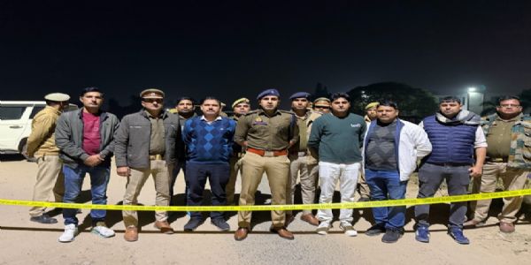 शिक्षक दंपत्ति से लूट करने वाले दो लुटेरे मुठभेड़ में गिरफ्तार