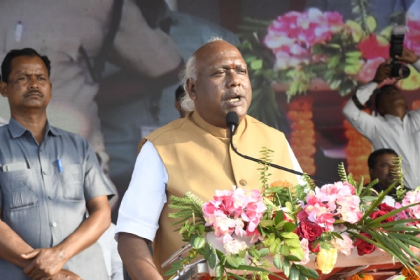 सांसद चिंतामणि महाराज ने किया राज्योत्सव का शुभारंभ, रजत संकल्प पुस्तिका हुई लोकार्पित सांसद चिंतामणि महाराज ने किया राज्योत्सव का शुभारंभ, रजत संकल्प पुस्तिका हुई लोकार्पित