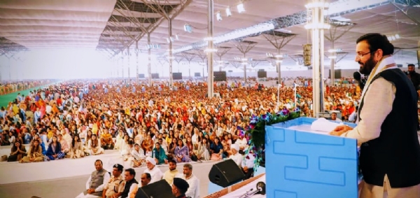 हरियाणा के मुख्यमंत्री श्री नायब सिंह सैनी जिला पानीपत के समालखा में आयोजित 78वें निरंकारी संत समागम में उपस्थित जन को सम्बोधित करते हुए।