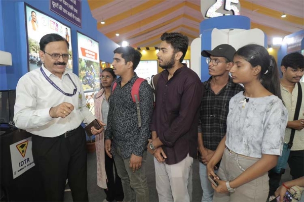 राज्‍योत्‍सव में परिवहन विभाग का स्टॉल