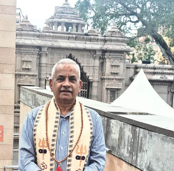 डॉ दिलीप अग्निहोत्री