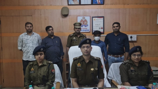 सोशल मीडिया पर हुई दोस्ती: एक तरफा प्रेम में पागल छात्र ने प्रेमिका की शादी तय होने पर  पिता की कर दी हत्या सोशल मीडिया पर हुई दोस्ती: एक तरफा प्रेम में पागल छात्र ने प्रेमिका की शादी तय होने पर  पिता की कर दी हत्या