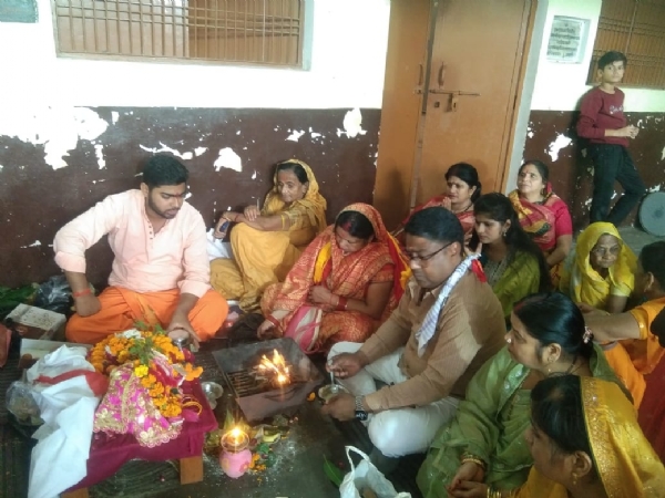 फोटो - विवाह संपन्न करने संस्था के लोग