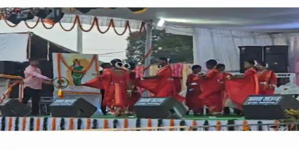 बलरामपुर : सांसद चिंतामणि महाराज ने किया राज्योत्सव का शुभारंभ, रजत संकल्प पुस्तिका हुई लोकार्पित