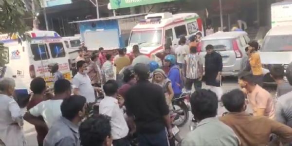 निजी अस्पताल में ऑक्सीजन की पाइपलाइन फटी, मरीजों में मची भगदड़