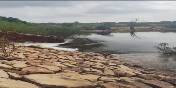 राजाडेरा जलाशय टूटा, आसपास के गांव में दहशत का माहौल