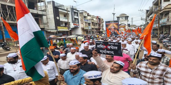 अमित बघेल के खिलाफ एफआईआर काे लेकर सिंधी समाज ने निकाली आक्रोश रैली