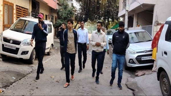 निगम आयुक्त दिलीप कुमार यादव ने शहर की सफाई व्यवस्था एवं विभिन्न क्षेत्रों का निरीक्षण किया निगम आयुक्त दिलीप कुमार यादव ने शहर की सफाई व्यवस्था एवं विभिन्न क्षेत्रों का निरीक्षण किया