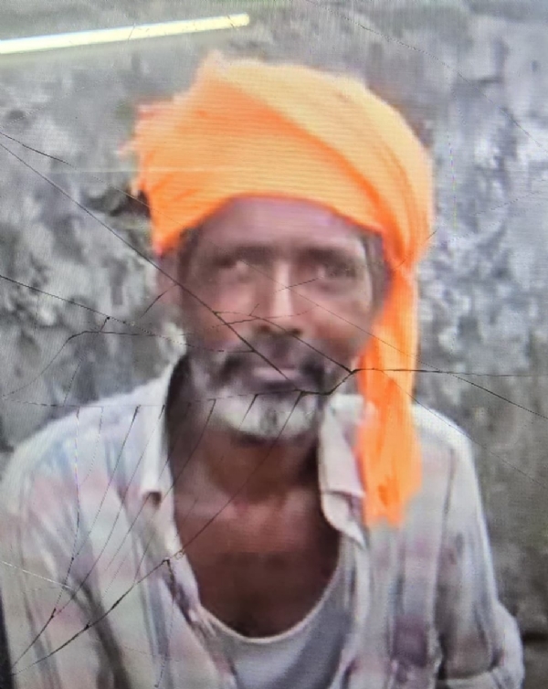 हंसिया के वार से मारे गए मृतक मोतीराम का फ़ाइल फ़ोटो।