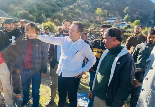 सुनील शर्मा ने नागसेनी के पड्यारना में चल रहे केंद्रीय विद्यालय के निर्माण कार्य की समीक्षा की सुनील शर्मा ने नागसेनी के पड्यारना में चल रहे केंद्रीय विद्यालय के निर्माण कार्य की समीक्षा की