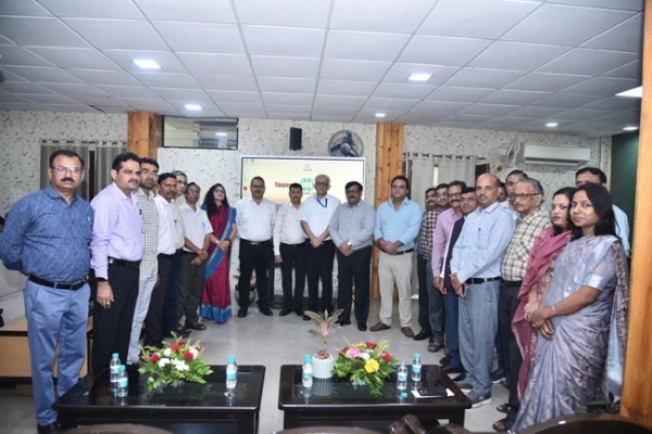 अधिकारीगण