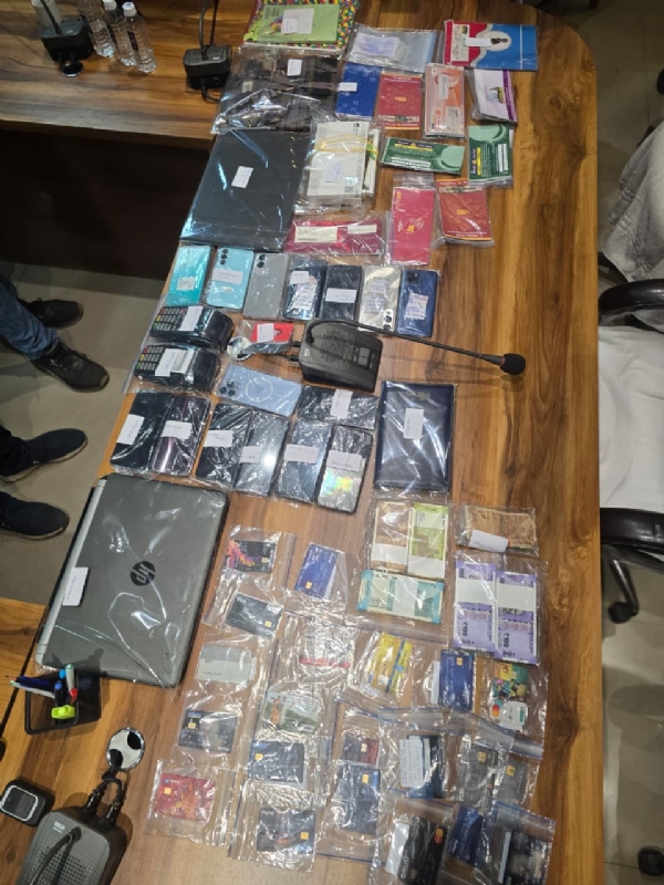 बैतूल में 9.84 करोड़ की साइबर लूट का पुलिस ने किया पर्दाफाश बैतूल में 9.84 करोड़ की साइबर लूट का पुलिस ने किया पर्दाफाश