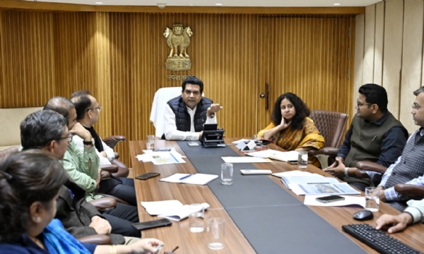 दिल्ली सचिवालय में गुरुवार को ‘सोनिया विहार ऑनशोर सुविधा परियोजना’ की समीक्षा की उच्च-स्तरीय बैठक अध्यक्षता करते दिल्ली के पर्यटन मंत्री कपिल मिश्रा दिल्ली सचिवालय में गुरुवार को ‘सोनिया विहार ऑनशोर सुविधा परियोजना’ की समीक्षा की उच्च-स्तरीय बैठक अध्यक्षता करते दिल्ली के पर्यटन मंत्री कपिल मिश्रा