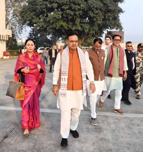 मुख्यमंत्री भजनलाल शर्मा पटना में शपथ ग्रहण समारोह में हुए शामिल