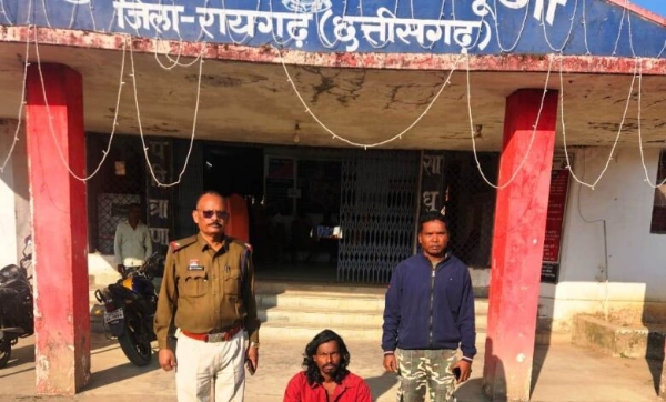 पुलिस के गिरफ्त में आरोपी