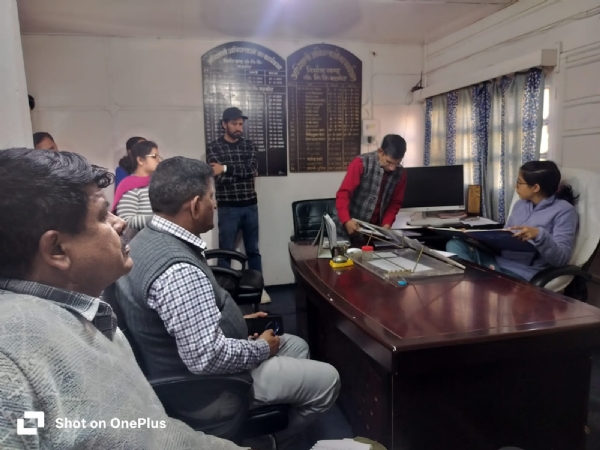 सिंचाई विभाग और एन एच के अनुपस्थित कार्मिकों को नोटिस जारी सिंचाई विभाग और एन एच के अनुपस्थित कार्मिकों को नोटिस जारी