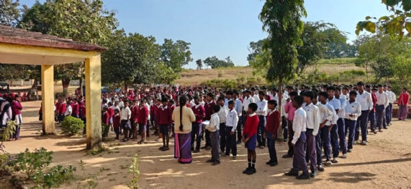 सरस्वती शिशु मंदिर सालेहातु में हुआ वंदे मातरम का सामूहिक गायन सरस्वती शिशु मंदिर सालेहातु में हुआ वंदे मातरम का सामूहिक गायन