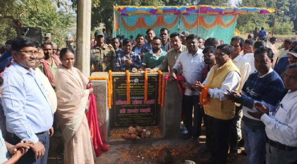 कोयल नदी पर पुल निर्माण का शिलान्यास, कई गांवों को मिलेगा विकास का लाभ कोयल नदी पर पुल निर्माण का शिलान्यास, कई गांवों को मिलेगा विकास का लाभ