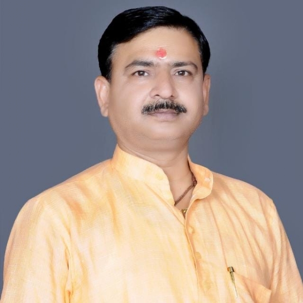 अखण्ड आर्यावर्त त्रिदंडी महासभा के राष्ट्रीय अध्यक्ष ऋषि त्रिवेदी अखण्ड आर्यावर्त त्रिदंडी महासभा के राष्ट्रीय अध्यक्ष ऋषि त्रिवेदी