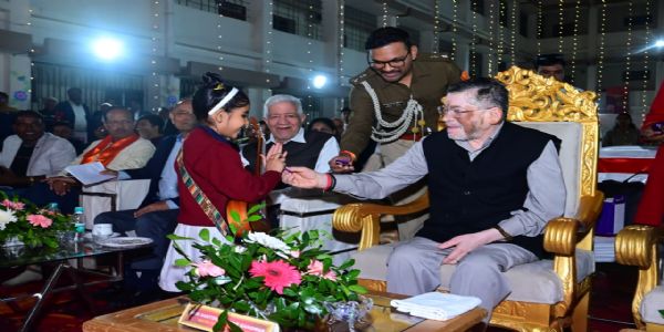 शिक्षा का उद्देश्य चरित्र निर्माण करना : राज्यपाल