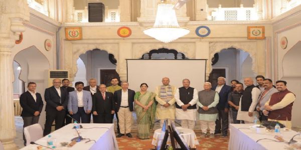 मंदसौर : सांसद गुप्ता ने यात्री सुविधाओं को लेकर कई महत्वपूर्ण मांगे कोटा रेल मंडल बैठक में रखी