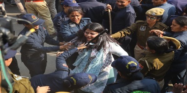 युवा कांग्रेस का प्रदर्शन, मुख्यमंत्री निवास कूच का प्रयास, कई नेता हिरासत में