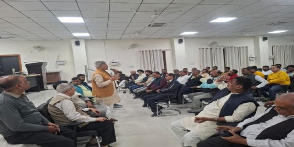 प्रधानमंत्री के आगमन से पहले तैयारियां तेज, व्यापारियों की बैठक में बनी रणनीति