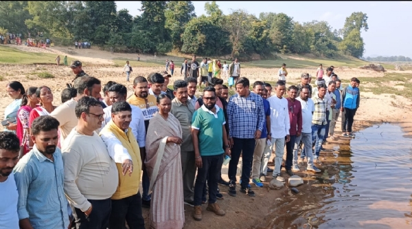 कोयल नदी पर पुल निर्माण का शिलान्यास, कई गांवों को मिलेगा विकास का लाभ कोयल नदी पर पुल निर्माण का शिलान्यास, कई गांवों को मिलेगा विकास का लाभ