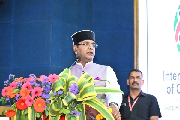 72वें अखिल भारतीय सहकारी सप्ताह का समापन समारोह को संबोधित करते हुए मंत्री विश्वास कैलाश सारंग 72वें अखिल भारतीय सहकारी सप्ताह का समापन समारोह को संबोधित करते हुए मंत्री विश्वास कैलाश सारंग