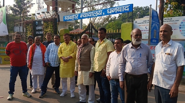 अदालत पहुंचे आरोपित