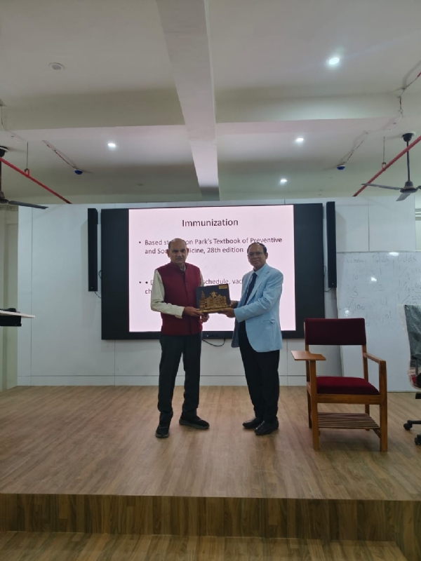 एमजीयूजी में पूर्व कुलपति का प्रतिरक्षण के गूढ़ तत्वों पर व्याख्यान*