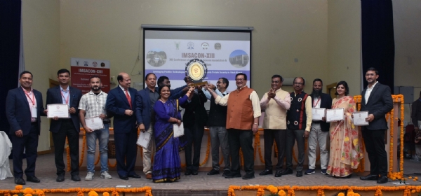 आईवीआरआई, इज्जतनगर में 13वें राष्ट्रीय मीट विज्ञान सम्मेलन के समापन अवसर पर मुख्य अतिथि डॉ. मनीष कुमार चाटली एवं डॉ. एस. के. मेंदीरत्ता प्रतिभागियों के साथ। आईवीआरआई, इज्जतनगर में 13वें राष्ट्रीय मीट विज्ञान सम्मेलन के समापन अवसर पर मुख्य अतिथि डॉ. मनीष कुमार चाटली एवं डॉ. एस. के. मेंदीरत्ता प्रतिभागियों के साथ।