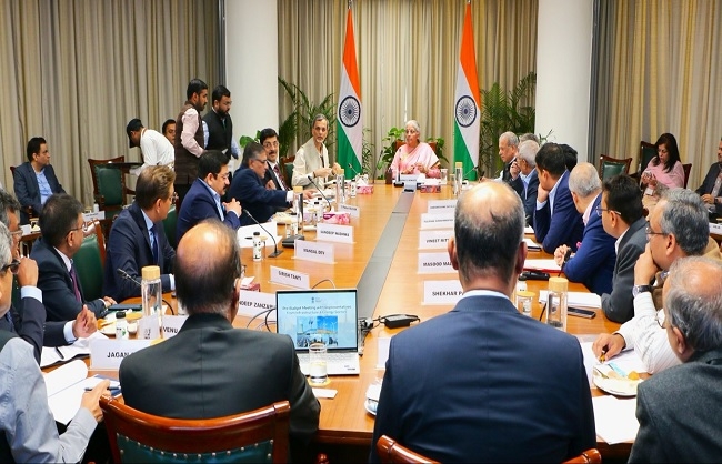 11वीं बजट पूर्व बैठक की अध्‍यक्षता करते निर्मला सीतारमण