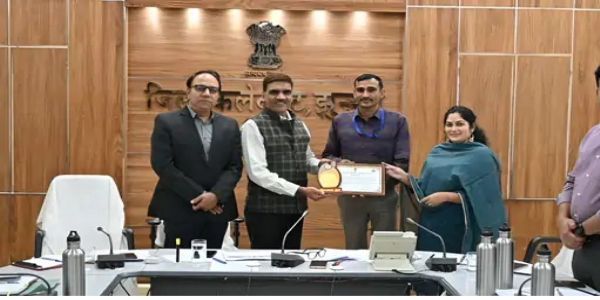 झुंझुनू में 8.10 लाख मतदाता गणना प्रपत्र ऑनलाइन