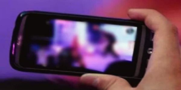 दलित नाबालिग के साथ दुष्कर्म कर बनाया वीडियो, आराेपित के खिलाफ केस दर्ज