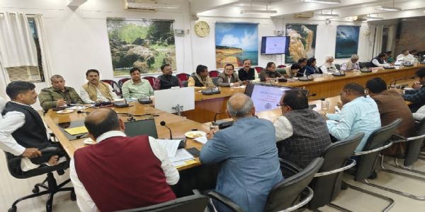 मीरजापुर को ‘टाउन ऑफ एक्सीलेंस’ बनाने की पहल तेज, डीजीएफटी ने उद्यमियों से मांगा अद्यतन विवरण