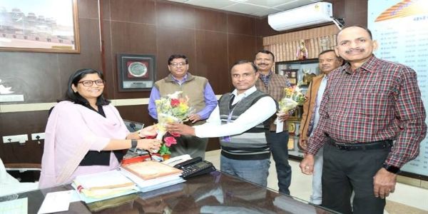 ग्वालियरः एसआईआर शतप्रतिशत फॉर्म डिजिटाइज्ड करने वाले जिले के पहले बीएलओ बने इंदर सिंह प्रजापति