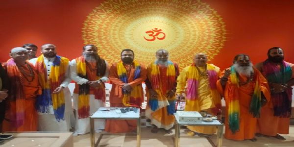 हर चुनौती से सनातन धर्म की रक्षा करेगा संत समाज : रविंद्र पुरी