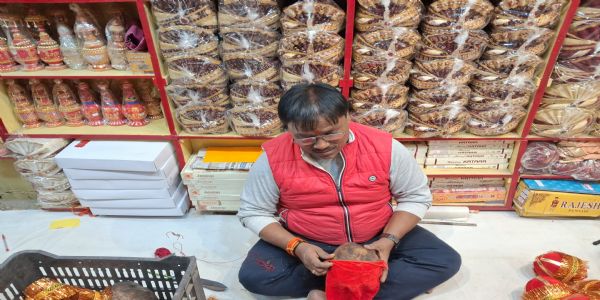 बिहार में सारण जिले की बनी पारंपरिक मौड़ी से निभाई जाती है वैवाहिक रस्में