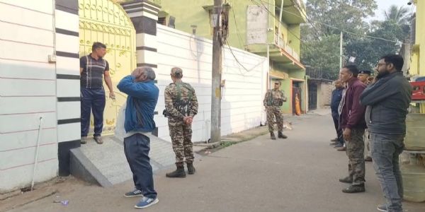 कोयलांचल के प्रमुख कारोबारी एलबी सिंह के घर पहुंची ईडी की टीम, कुत्तों को छोड़ दिया, 18 जगह छापा